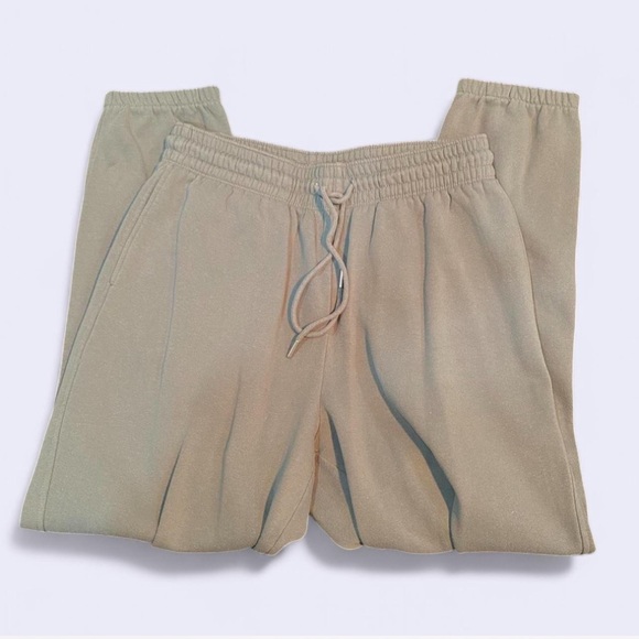 H&M • Tracksuit - Picture 3 of 4